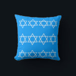 hell BLAU & WEISS, DREIDEL & STARS Kissen<br><div class="desc">blau-weiß Dreidel Kissen STAR VON DAVID TRIM STAR OF DAVID ON BACK von Designer Sandy Closs ~ SandyCloss~</div>
