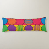 Hell farbige Kreise und Streifen Seitenschläferkissen (Rückseite)