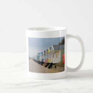 Hell gemalte Strand-Hütten Kaffeetasse