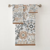 Hell Terrakotta-Grau Botanisches Muster Badhandtuch Set (Insitu)