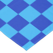 Hell- und Dunkelblau Karo-Design Tischdecke (Schrägansicht)
