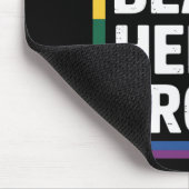 Hella Black Hella Proud Afrikanischer Gay Pride Mousepad (Ecke)