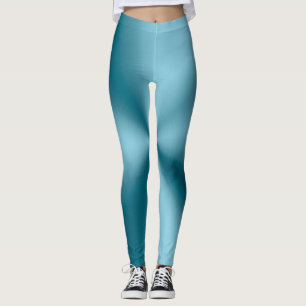 hellblau mit dunkelblauen Leggings