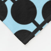 Hellblau mit schwarzer geometrischer fleecedecke (Ecke)