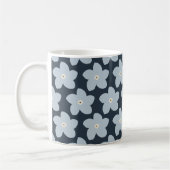 Hellblau und marineblaue Retro-Blume Kaffeetasse (Links)