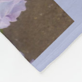 Hellblau und rosa Hydrangea Blauer Fleece Blanket (Ecke)
