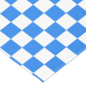 Hellblau-weiße Karos Tischdecke (Schrägansicht)