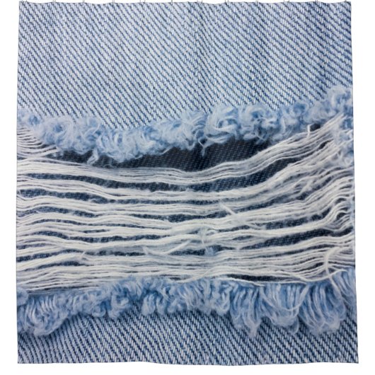 Hellblaue abgerissene Jeans-Textur. Duschvorhang (Vorderseite)
