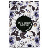 Hellblaue Blumen mit grünen Blätter nahtlos Mittlere Geschenktüte (Vorderseite)