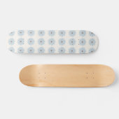 Hellblaue Daisy Skateboard (Horizontal)