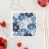 Hellblaue, dunkelblaue Blume auf hellgrau Serviette (Beispiel)