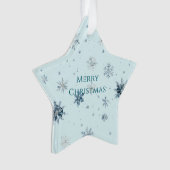 Hellblaue Schneeflocken Weihnachten Ornament (Vorderseite)