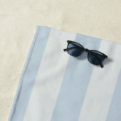 Hellblaue Streifen Strandtuch (Beispiel)