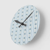 Hellblaue Streifen und Blumen Runde Wanduhr (Winkel)