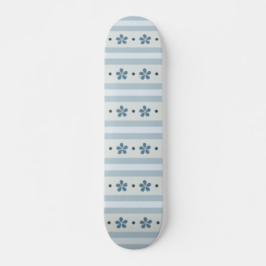 Hellblaue Streifen und Blumen Skateboard (Vorne)