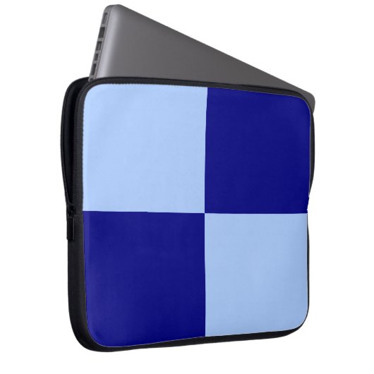 Hellblaue und dunkelblaue Rechtecke Laptopschutzhülle (Vorne Rechts)