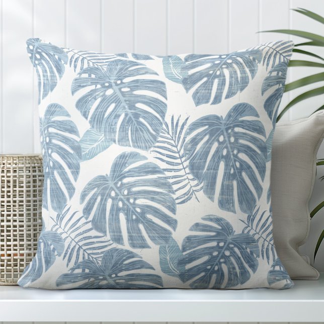Hellblaue und weiße Monstera Palm Blätter Kissen (Von Creator hochgeladen)