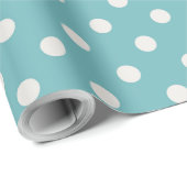 Hellblaue und weiße Punkte - einfaches Design Geschenkpapier (Rolleneckpunkt)