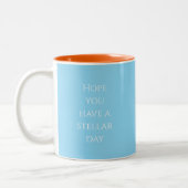 Hellblauer Astronaut - Tasse (Links)