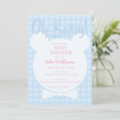 Hellblauer Bär mit Fliege Oh Baby Shower Einladung (Stehend Vorderseite)