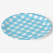 Hellblauer Gingham Pappteller (Schrägansicht)