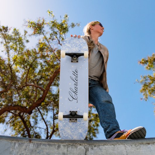 Hellblauer Glitzer Name elegantes Mädchen Skateboard (Außenbereich 1)