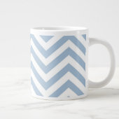 Hellblauer Grunge-strukturiertes Zickzack Jumbo-Tasse (Rechts)