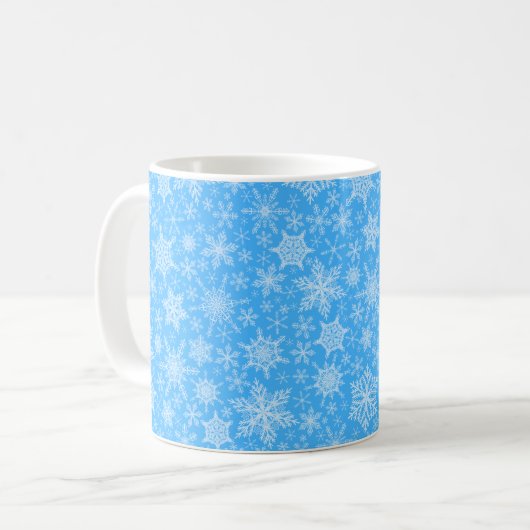 Hellblauer Schneeflocken Winterurlaub Kaffeetasse (Vorderseite Links)