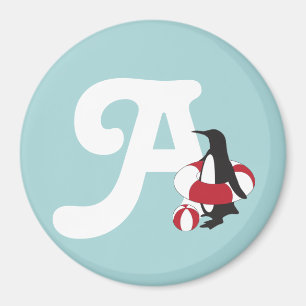 Hellblauer süßer Pinguin schwimmt Kinder Monogramm Magnet