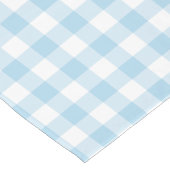 Hellblauer und weißer Gingham-Tabellen-Läufer Kurzer Tischläufer (Ecke)
