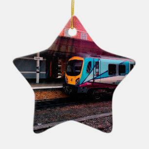 Hellblauer Zug Keramik Ornament