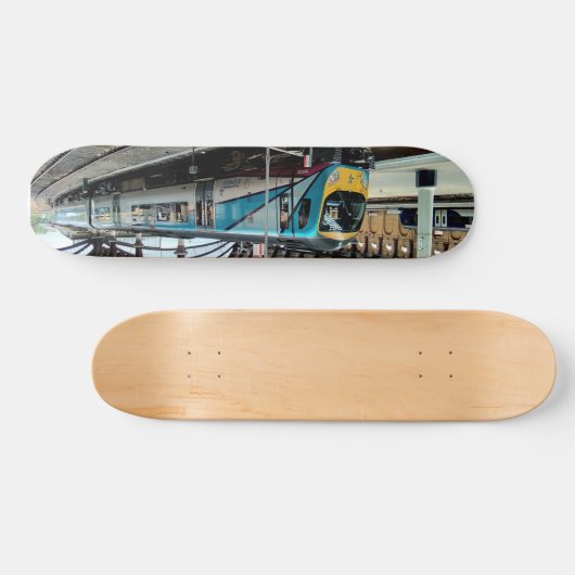 Hellblauer Zug Skateboard (Horizontal)