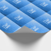 Hellblaues geometrisches Maschenmuster Monogramm Geschenkpapier (Ecke)