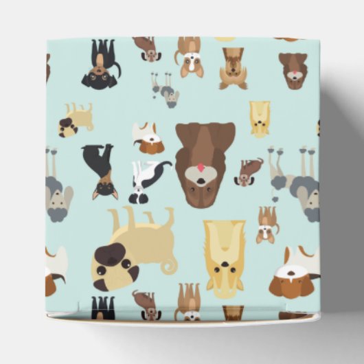 hellblaues Hundemuster. Geschenkschachtel (Oben)