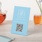 Hellblaues QR-Code-Menüanzeige-Podest-Schild Sockelschild (In SItu)
