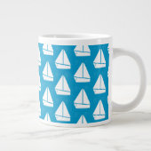 Hellblaues Segelboot-Muster Jumbo-Tasse (Rechts)