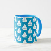 Hellblaues Segelboot-Muster Tasse (VorderseiteRechts)