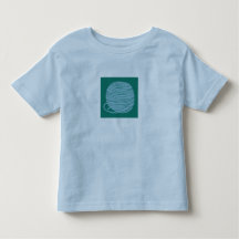 Hellblaues T-Shirt mit Wollknäuel