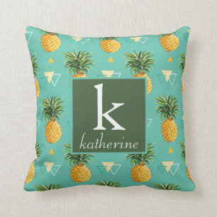 Helle Ananas auf geometrischem Monogramm des Kissen