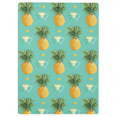 Helle Ananas auf geometrischem Monogramm des Klemmbrett (Rückseite)