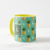 Helle Ananas auf geometrischem Monogramm des Tasse (Vorderseite Links)