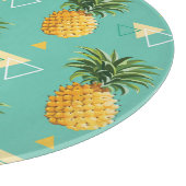 Helle Ananas auf geometrischem Muster Schneidebrett (Ecke)