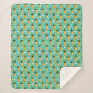 Helle Ananas auf geometrischem Muster Sherpadecke
