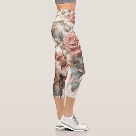 Helle antike Blumenperfektion Capri Leggings (Rechts)
