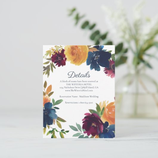 Helle Aquarellfarben Blumendetails Unterkünfte Begleitkarte (Stehend Vorderseite)