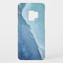 Helle blaue Eisoberfläche