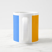 Helle, blaue, gelbe, weiße Streifen Jumbo-Tasse (Rückseite)