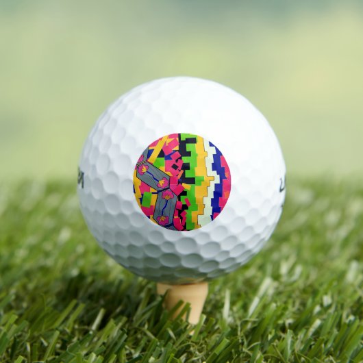 Helle Blume Golfball (Insitu T-Shirt)