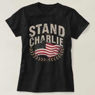Helle Blumengrafik für 82 Jahre geliebt T-Shirt