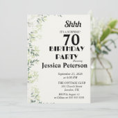 Helle Blumenüberraschung 70. Geburtstagsparty Einladung (Stehend Vorderseite)